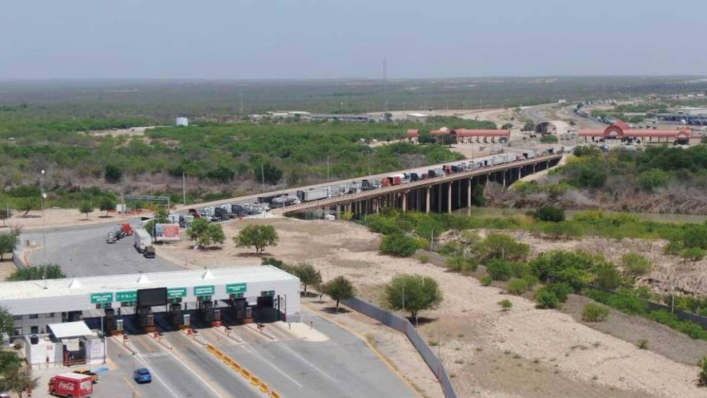 Puente-colombia-nl - Regios Al Cuadrado