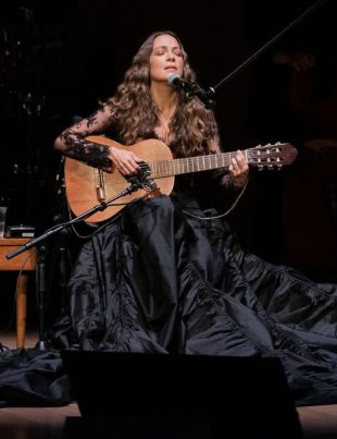 Natalia Lafourcade, Grammys, Carnegie Hall, De Todas las Flores