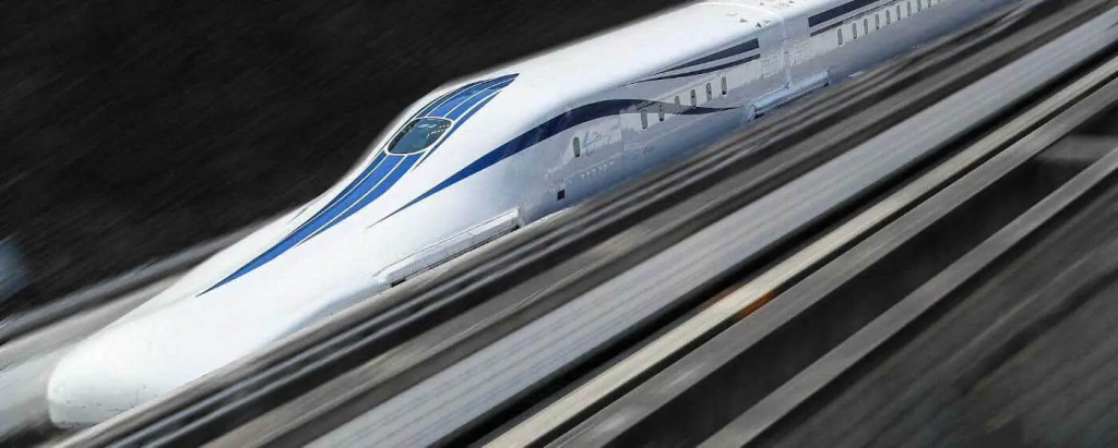 Tren-bala-japonés-alta-velocidad-periodistas-sorprendidos