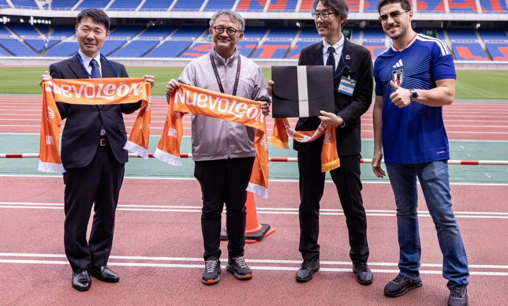 Samuel García Recibido Por Una Delegación Japonesa. 