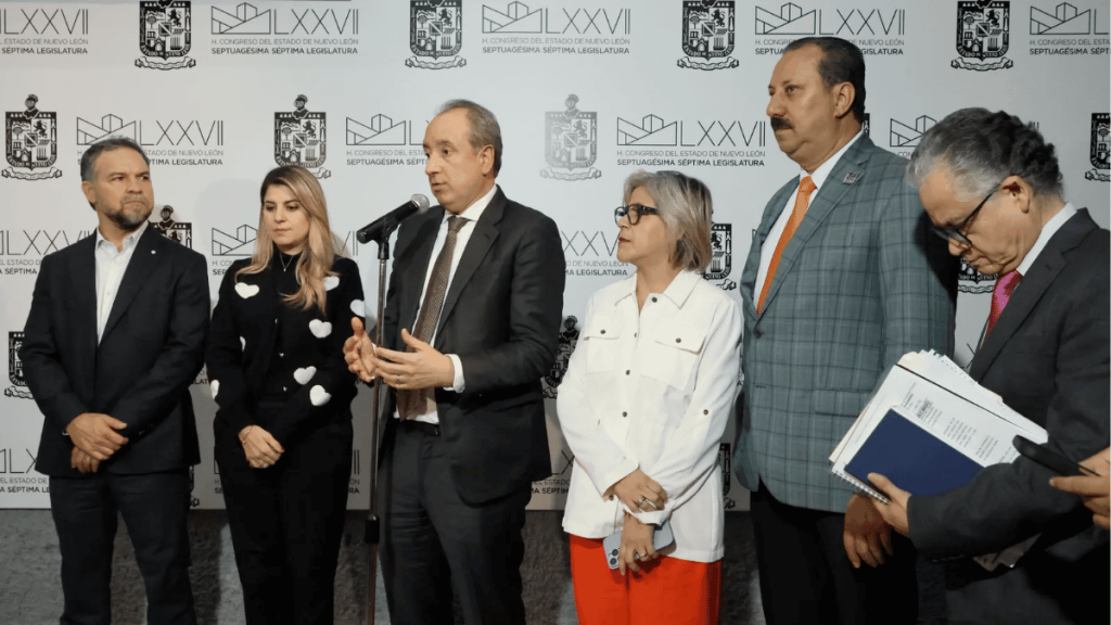 Erario Público De Nuevo León - Regios Al Cuadrado