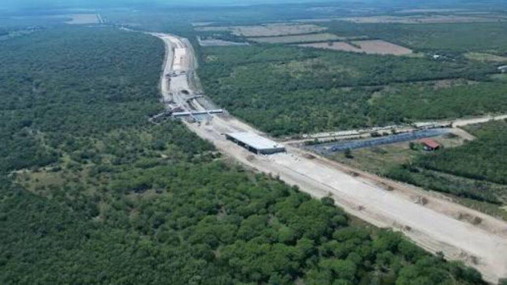 Carretera-interserrana 1 - Regios Al Cuadrado Falta-de-licitaciones-paraliza-el-tramo-2-de-la-interserrana - Regios Al Cuadrado