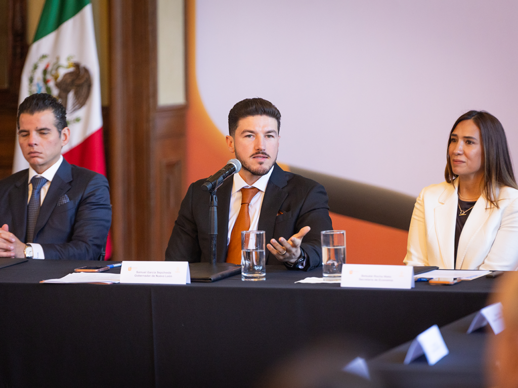 Image - Regios Al Cuadrado Programa Cero Clausuras: Gobierno Legaliza Las Extorsiones a Empresarios - Regios Al Cuadrado